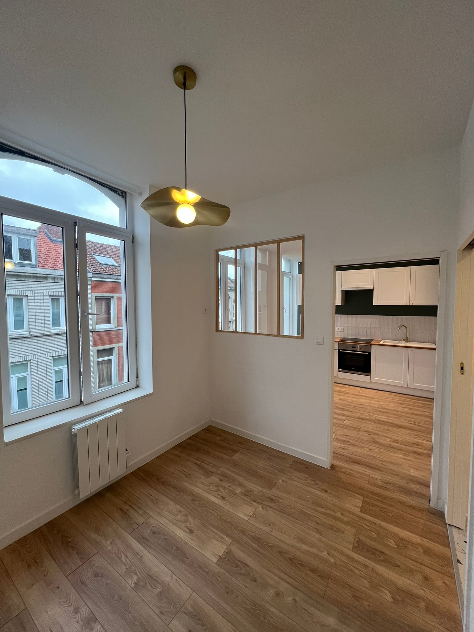 Prieuré : 1er étage rue, T2 27 m² - après rénovation (1/5)
