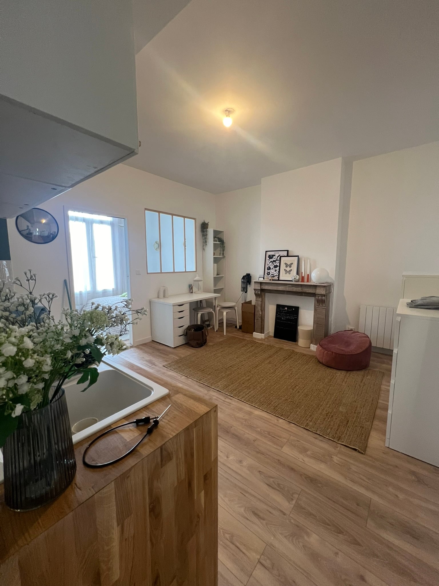 Prieuré : 2ème étage jardin, T2 27 m² - après rénovation (1/2)