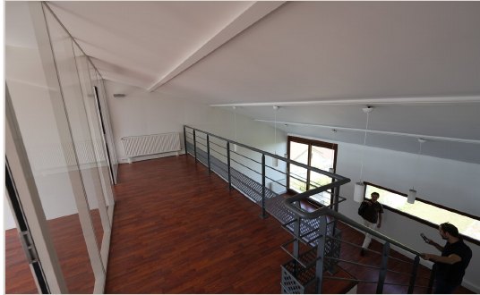 Mezzanine - état actuel avant travaux
